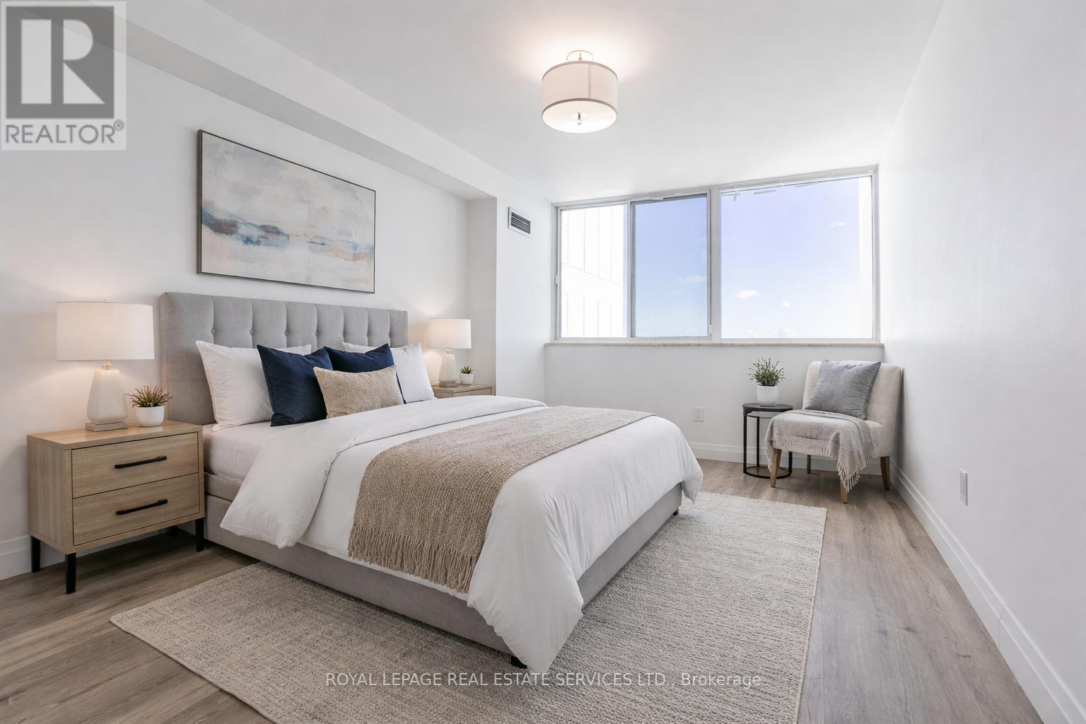 












706 - 3000 BATHURST STREET

,
Toronto,




Ontario
M6B3B4

