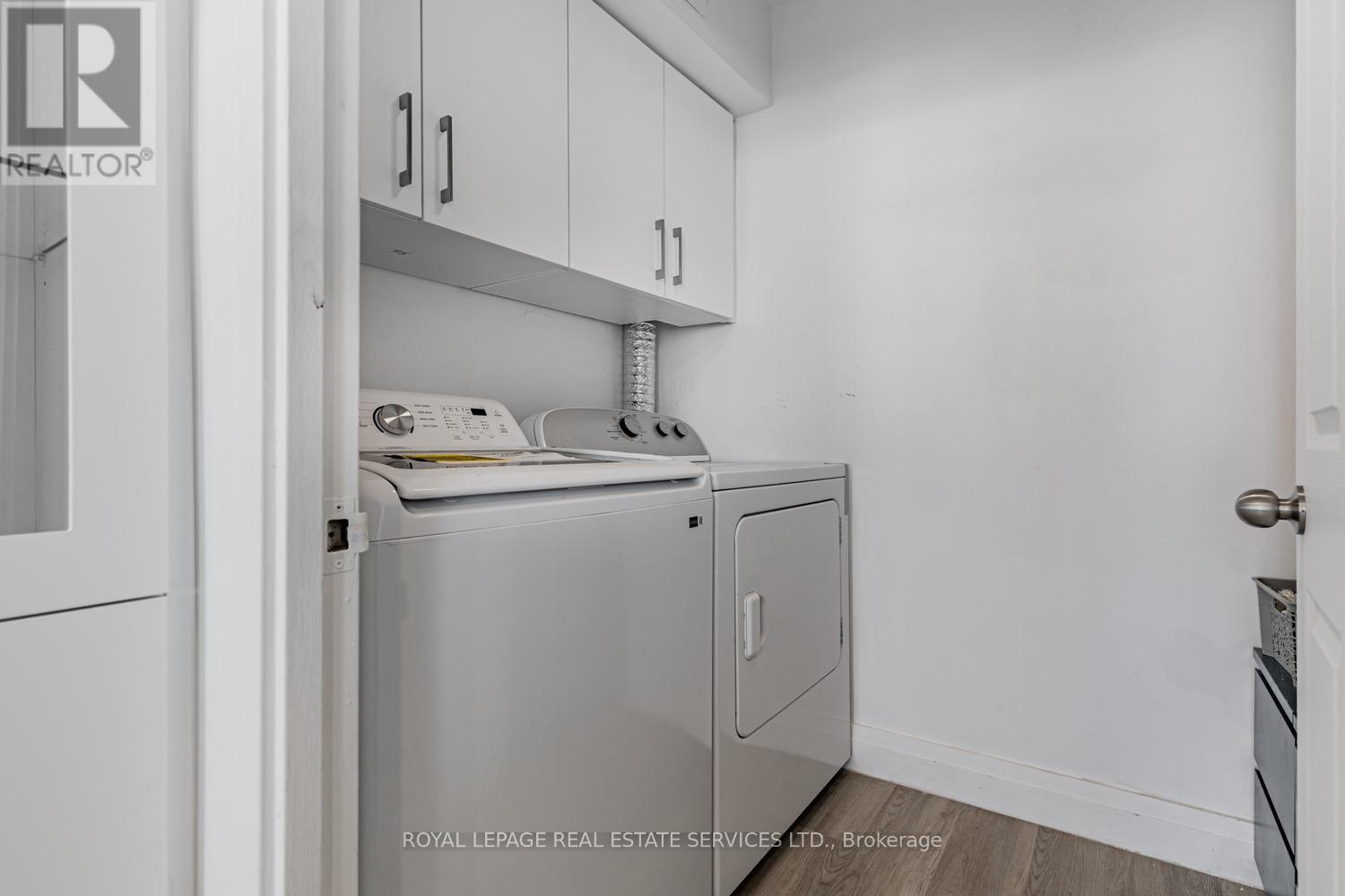 












706 - 3000 BATHURST STREET

,
Toronto,




Ontario
M6B3B4

