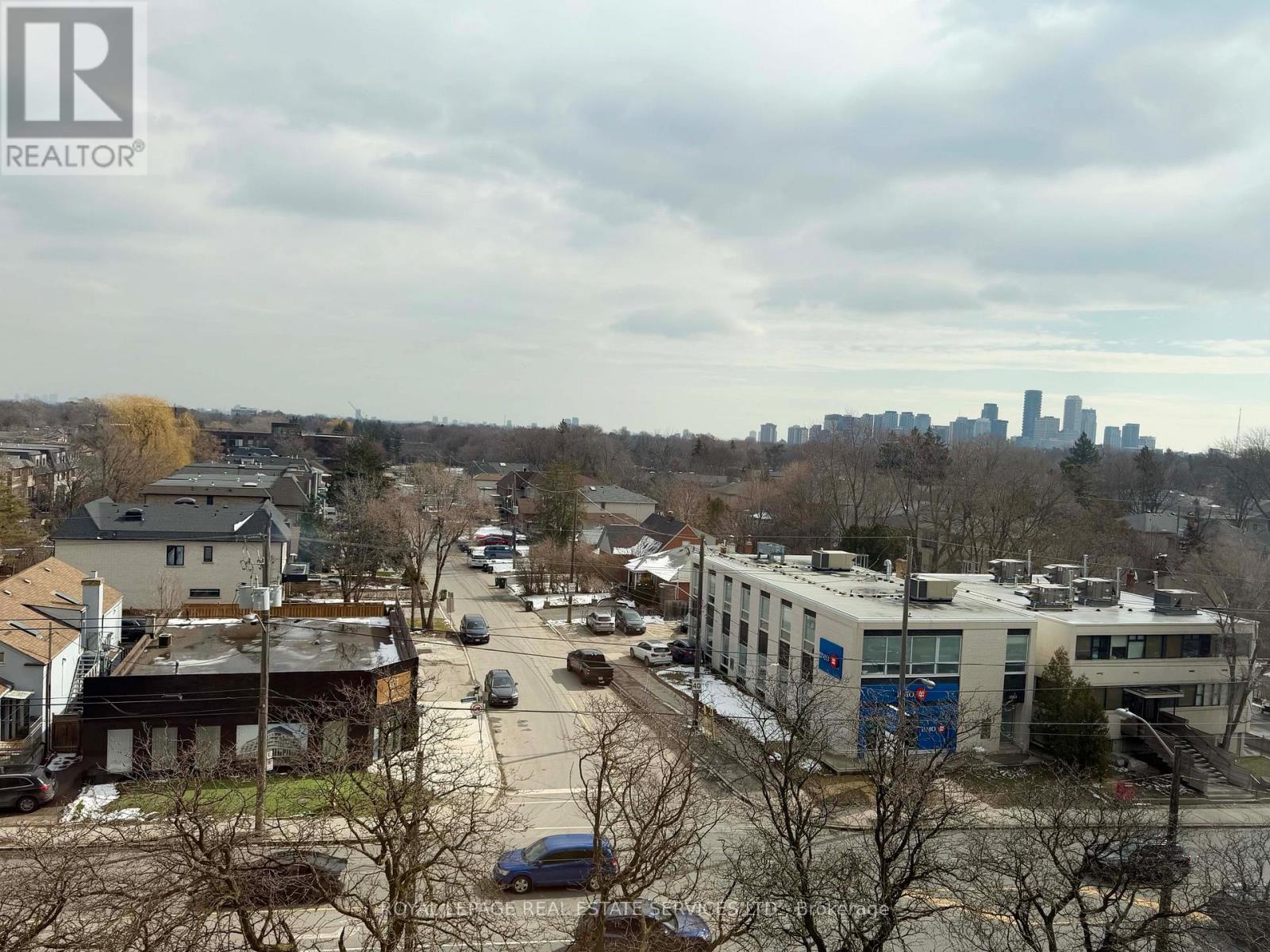 












706 - 3000 BATHURST STREET

,
Toronto,




Ontario
M6B3B4

