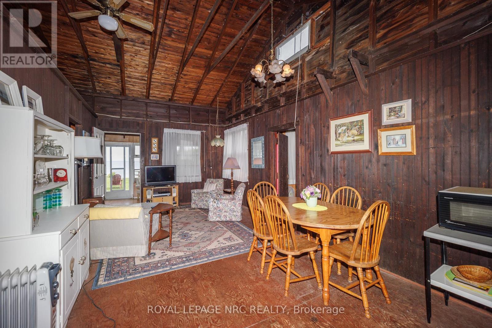 












6 FIRELANE 14D ROAD

,
Niagara-on-the-Lake (Lakeshore),




Ontario
L0S1J0

