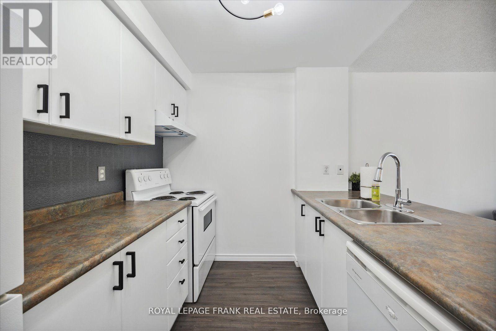 












104 - 91 ASPEN SPRINGS DRIVE

,
Clarington (Bowmanville),




Ontario
L1C5J9

