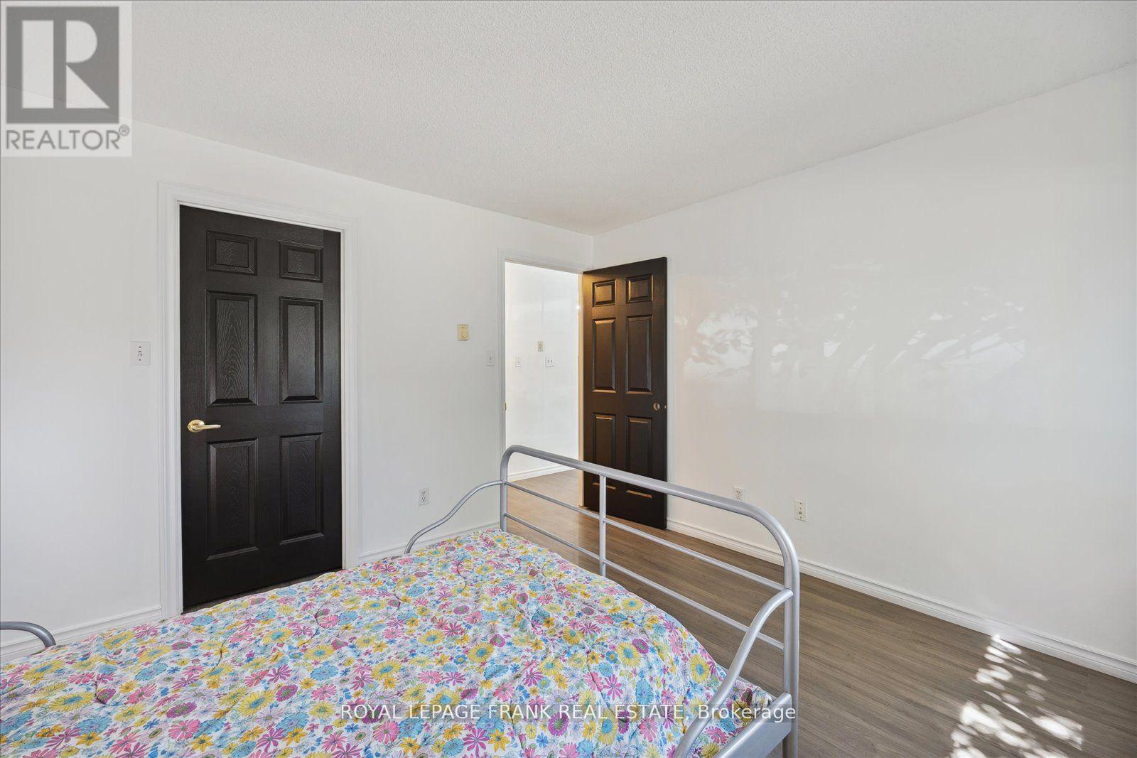 












104 - 91 ASPEN SPRINGS DRIVE

,
Clarington (Bowmanville),




Ontario
L1C5J9

