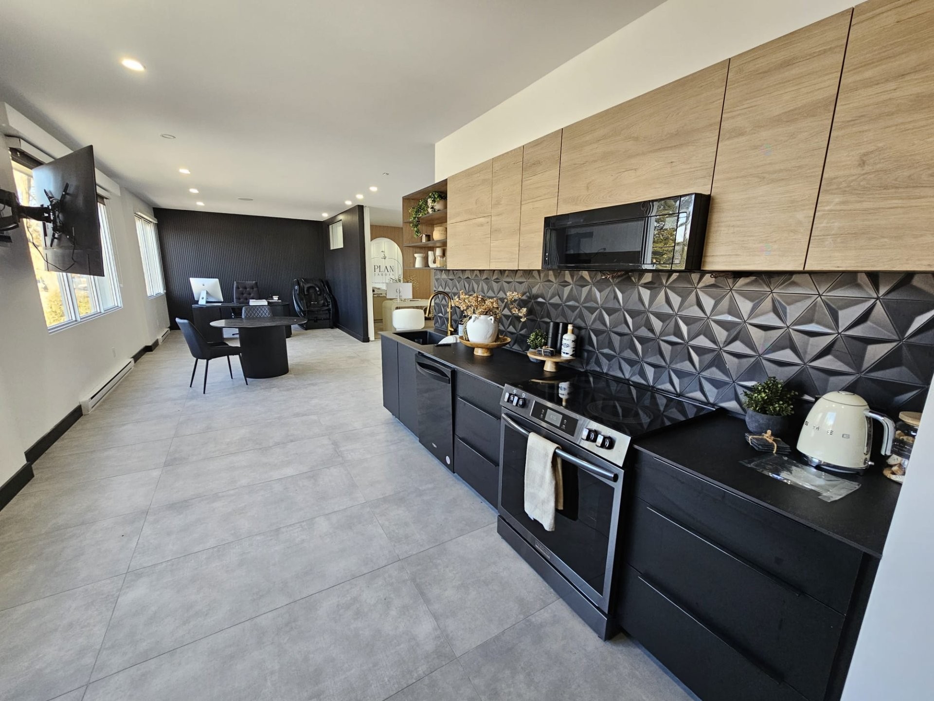 









3651


Mtée Gagnon

,
Terrebonne (Terrebonne),




QC
J7E4H5

