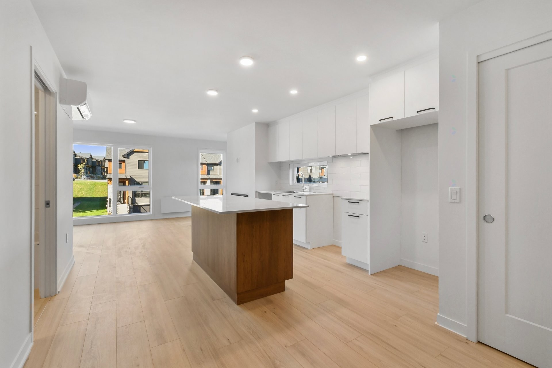 









110


Rue de Joliette

, 306,
Bromont,




QC
J2L3L5

