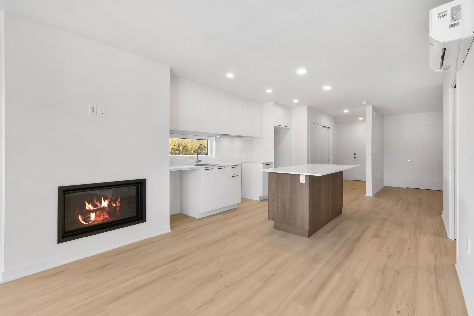 









110


Rue de Joliette

, 207,
Bromont,




QC
J2L3L5

