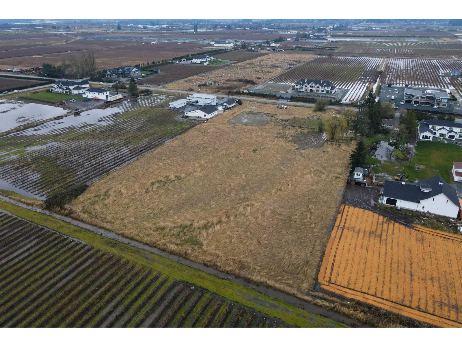 












16952 40 AVENUE

,
Surrey,




British Columbia
V3Z1C8

