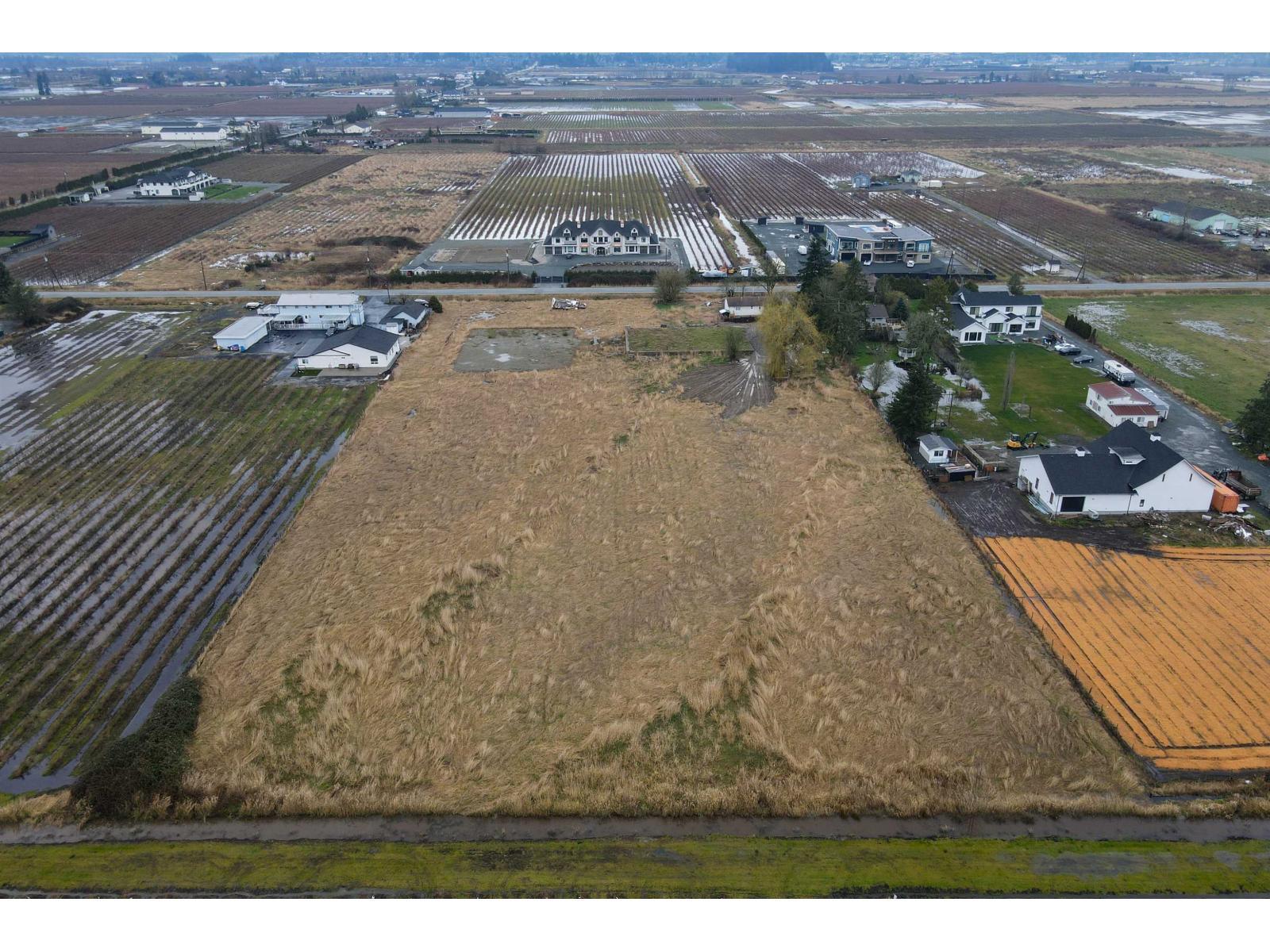 












16952 40 AVENUE

,
Surrey,




British Columbia
V3Z1C8

