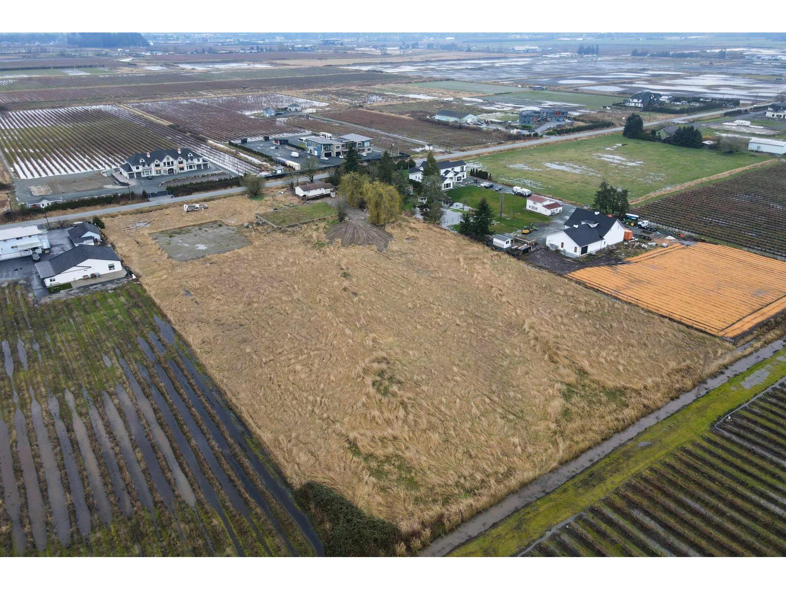 












16952 40 AVENUE

,
Surrey,




British Columbia
V3Z1C8

