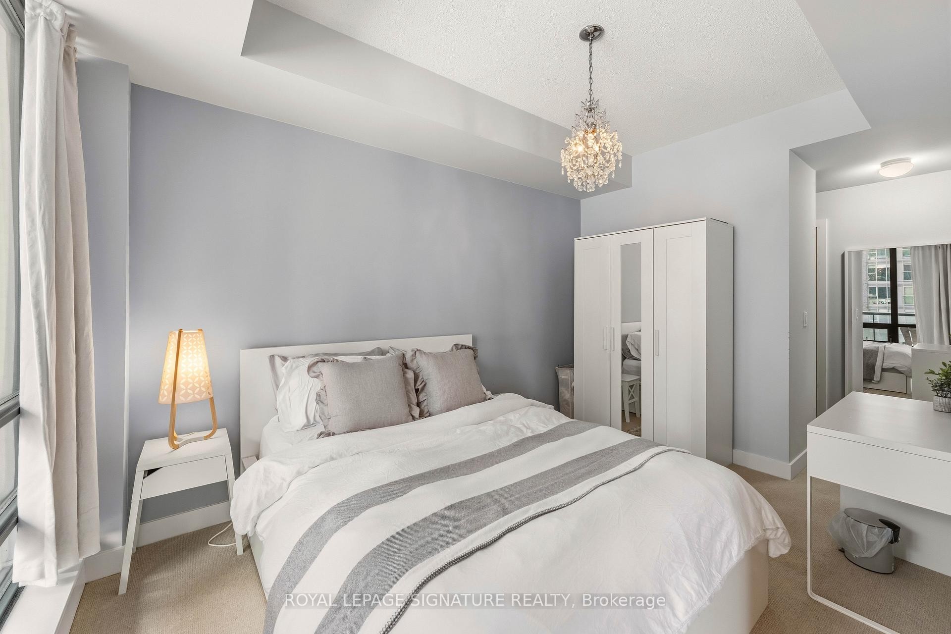 









438


King

Street West, 712,
Toronto,




ON
M5V 3T9

