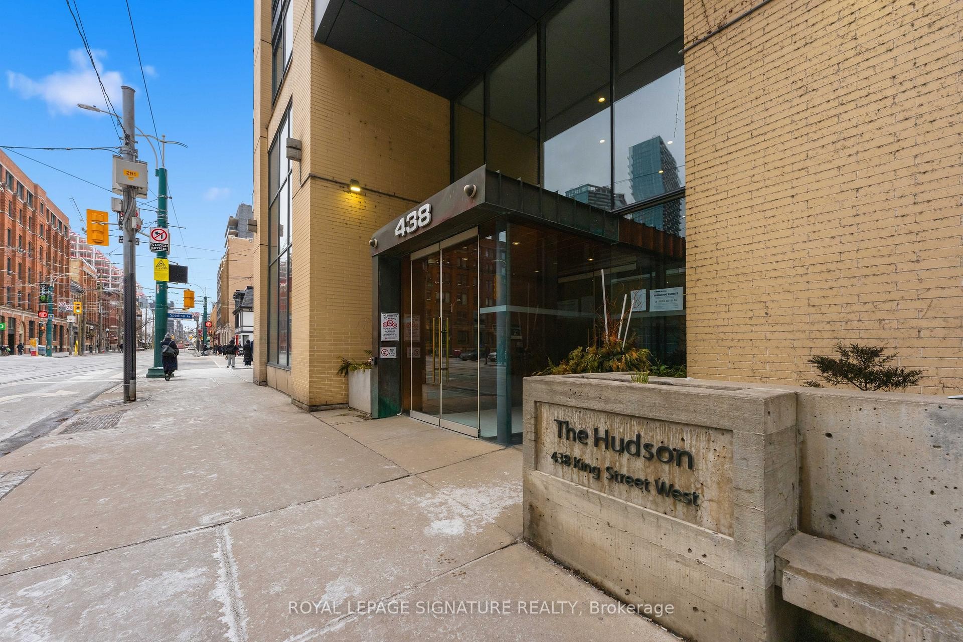 









438


King

Street West, 712,
Toronto,




ON
M5V 3T9

