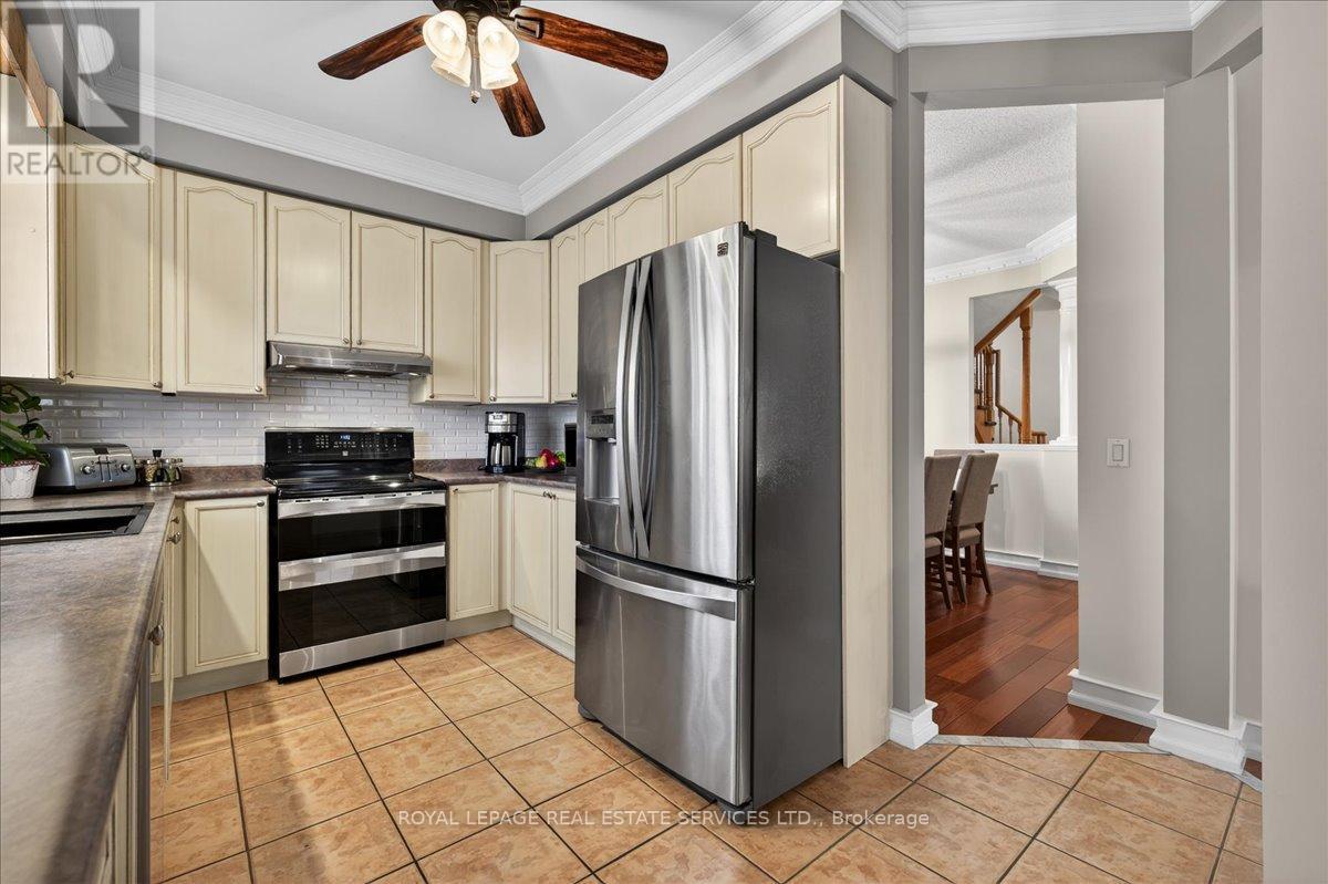 












519 RIVER GLEN BOULEVARD

,
Oakville,




Ontario
L6H6N4

