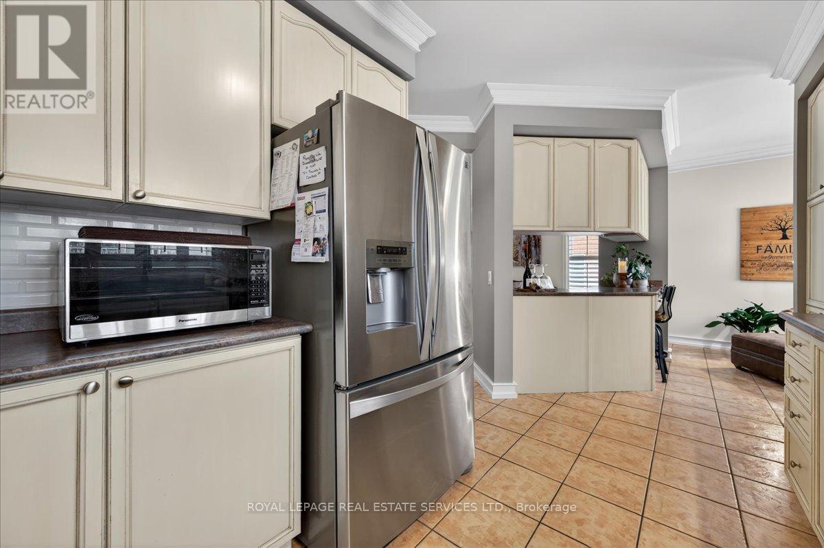 












519 RIVER GLEN BOULEVARD

,
Oakville,




Ontario
L6H6N4

