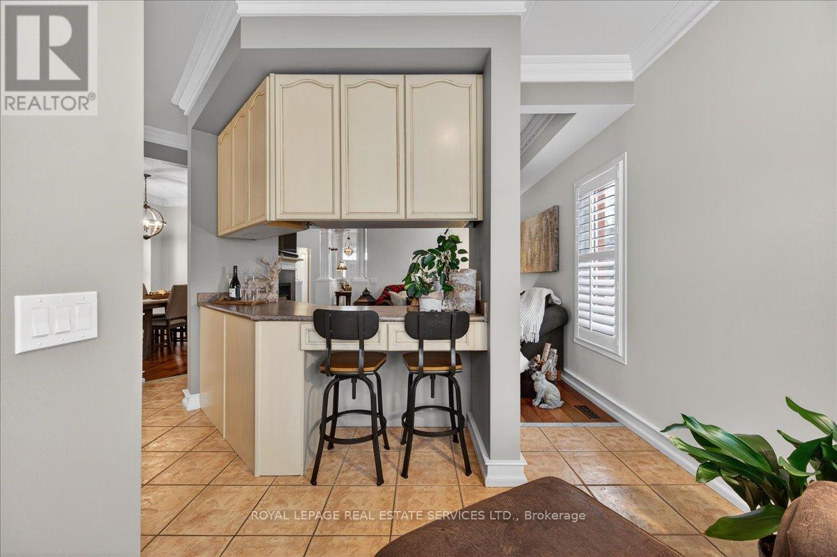 












519 RIVER GLEN BOULEVARD

,
Oakville,




Ontario
L6H6N4

