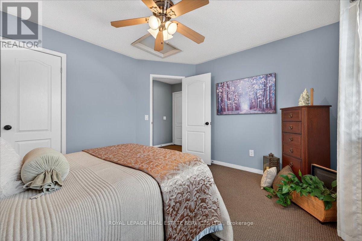 












519 RIVER GLEN BOULEVARD

,
Oakville,




Ontario
L6H6N4

