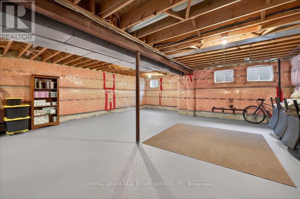 












519 RIVER GLEN BOULEVARD

,
Oakville,




Ontario
L6H6N4

