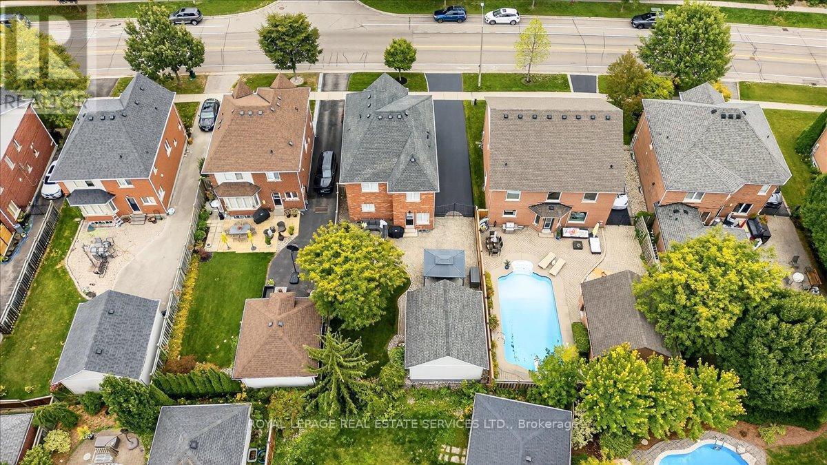 












519 RIVER GLEN BOULEVARD

,
Oakville,




Ontario
L6H6N4

