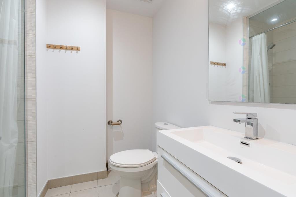 









405


Rue de la Concorde

, 1903,
Montréal (Ville-Marie),




QC
H3A0H1

