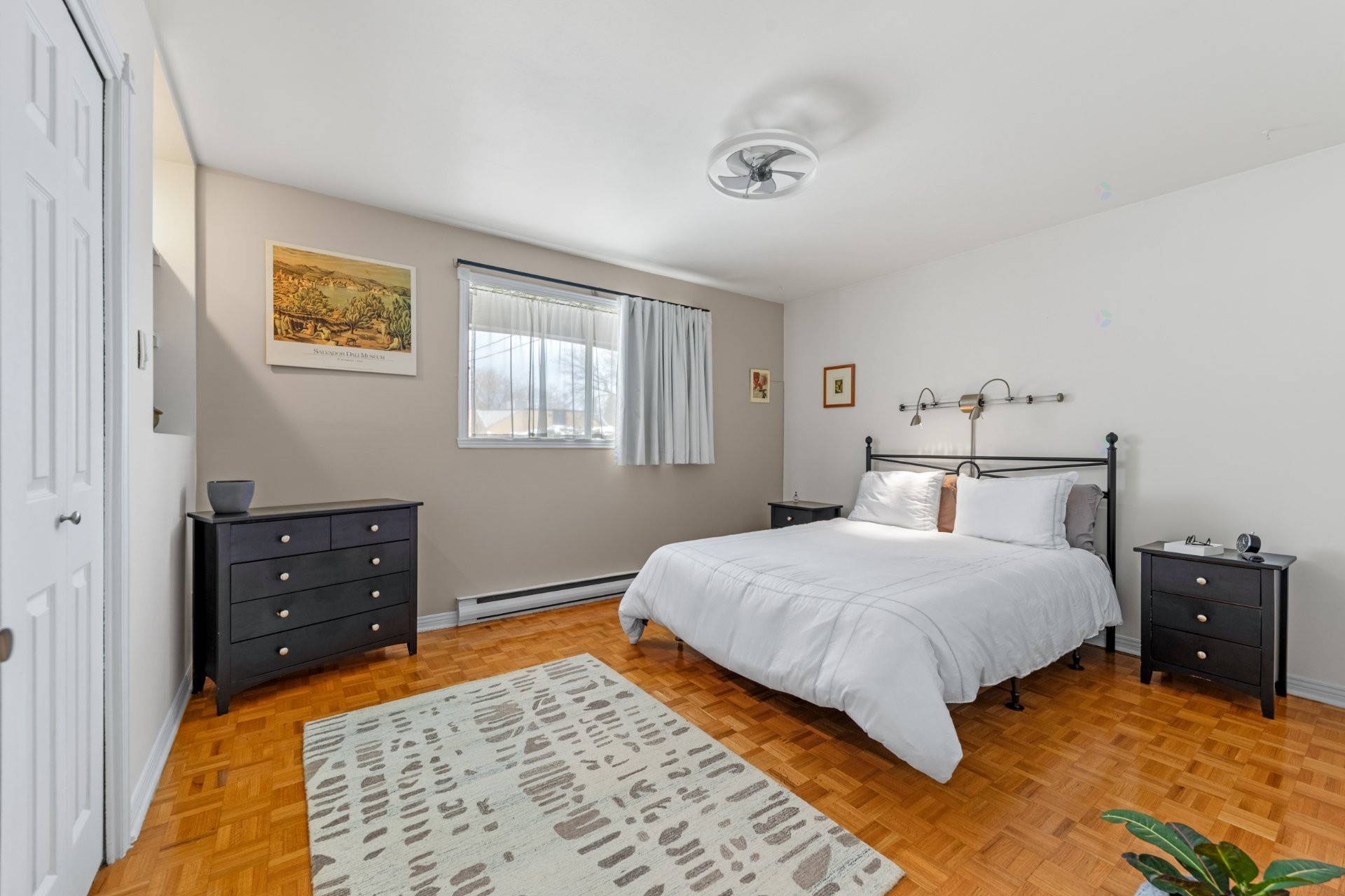 









102


Rue Perron

,
Saint-Basile-le-Grand,




QC
J3N1H5

