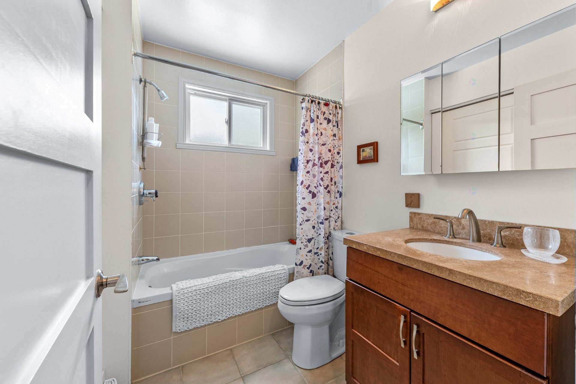 









102


Rue Perron

,
Saint-Basile-le-Grand,




QC
J3N1H5

