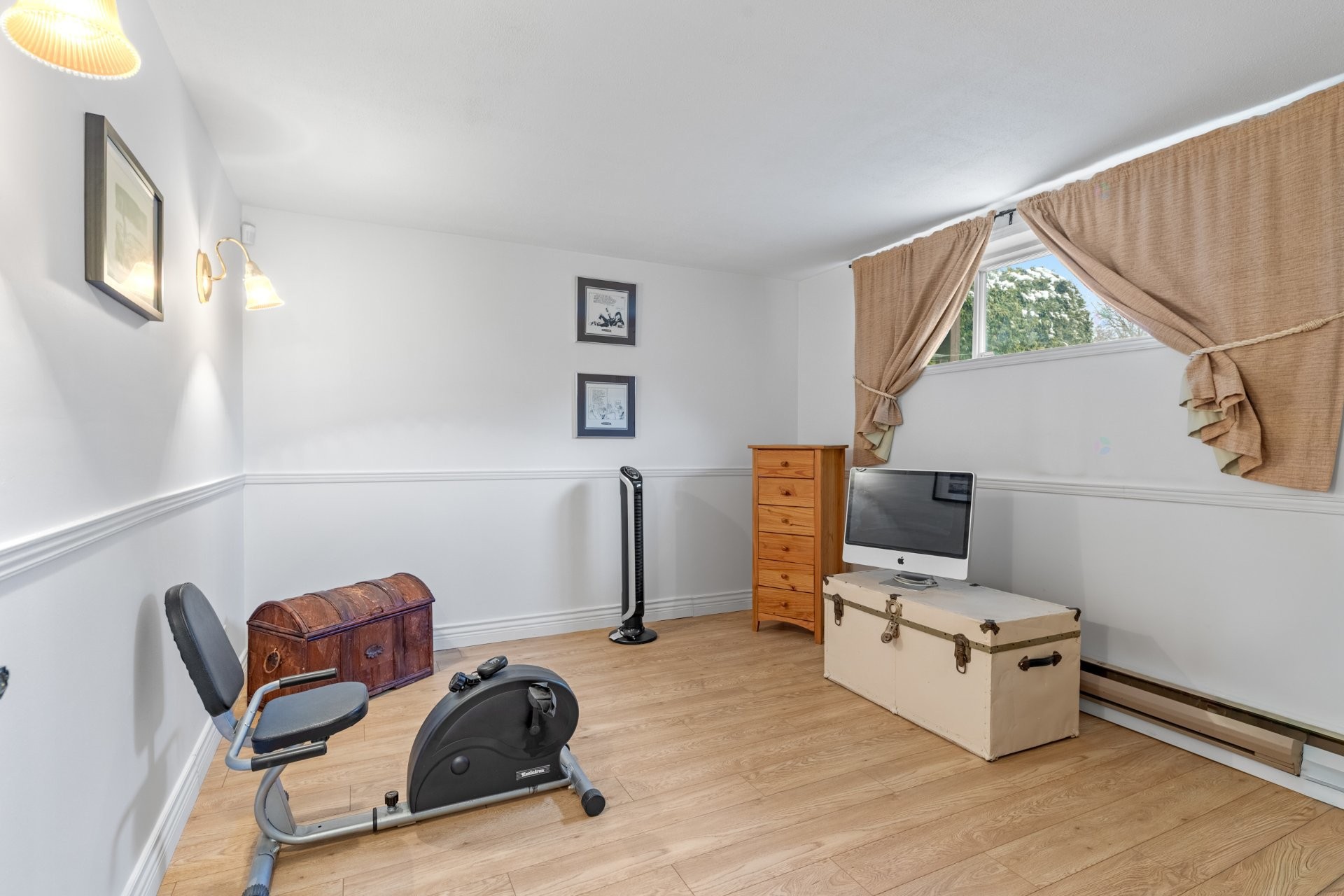 









102


Rue Perron

,
Saint-Basile-le-Grand,




QC
J3N1H5

