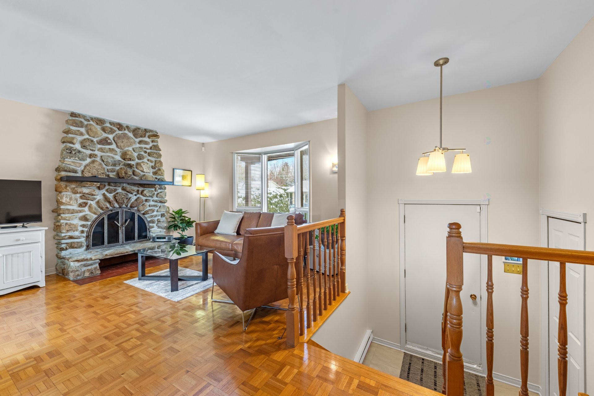 









102


Rue Perron

,
Saint-Basile-le-Grand,




QC
J3N1H5


