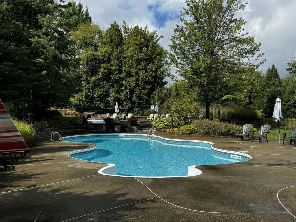 









1621


Ch. du Golf

,
Mont-Tremblant,




QC
J8E2K6

