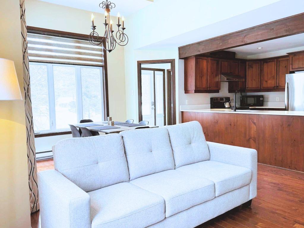 









1621


Ch. du Golf

,
Mont-Tremblant,




QC
J8E2K6

