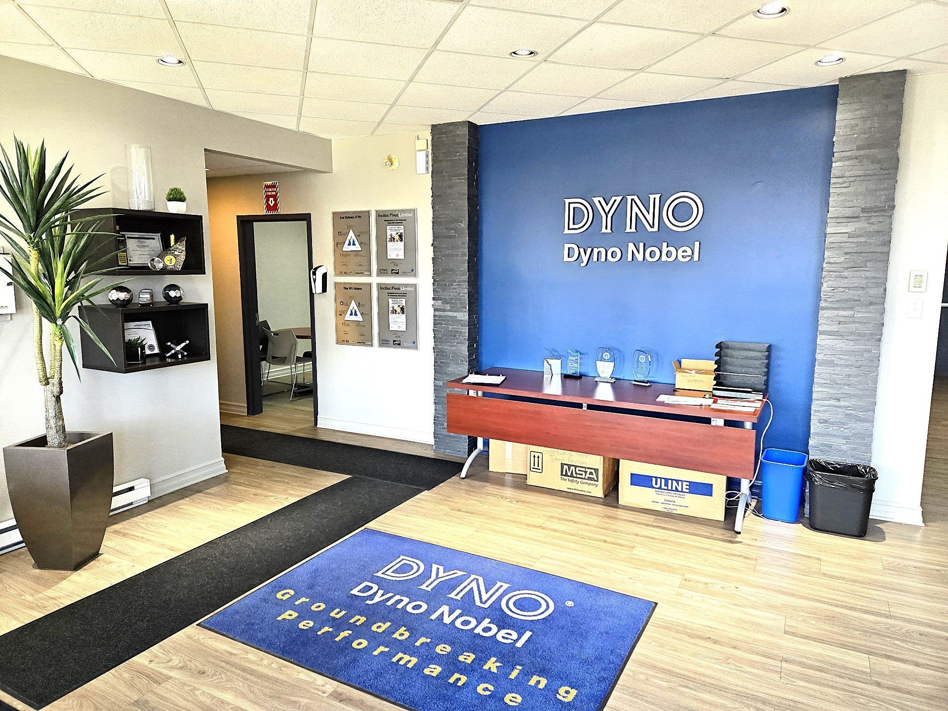 









3675


Boul. de la Grande-Allée

,
Boisbriand,




QC
J7H1H5

