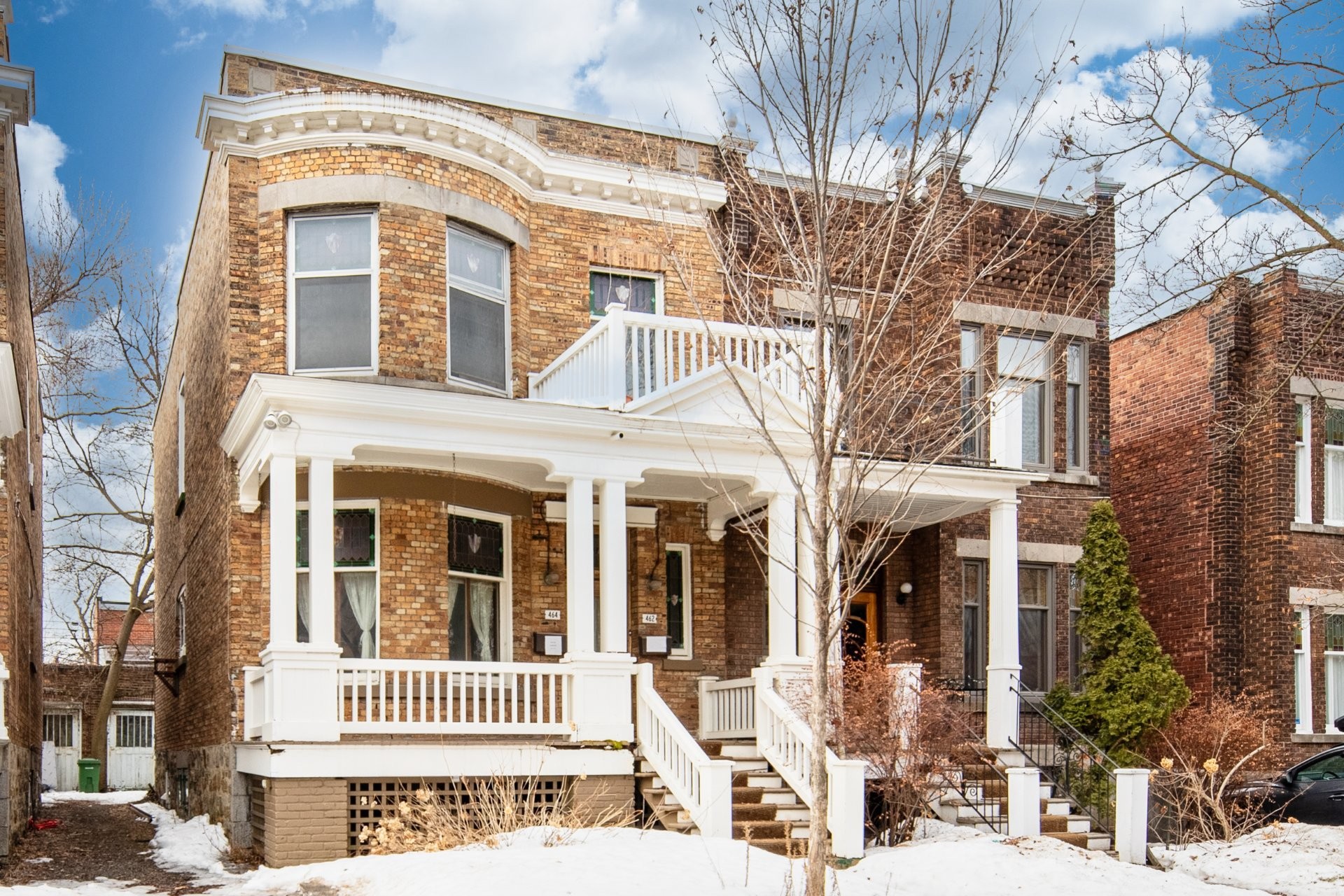 









464


Av. Bloomfield

,
Montréal (Outremont),




QC
H2V3R8

