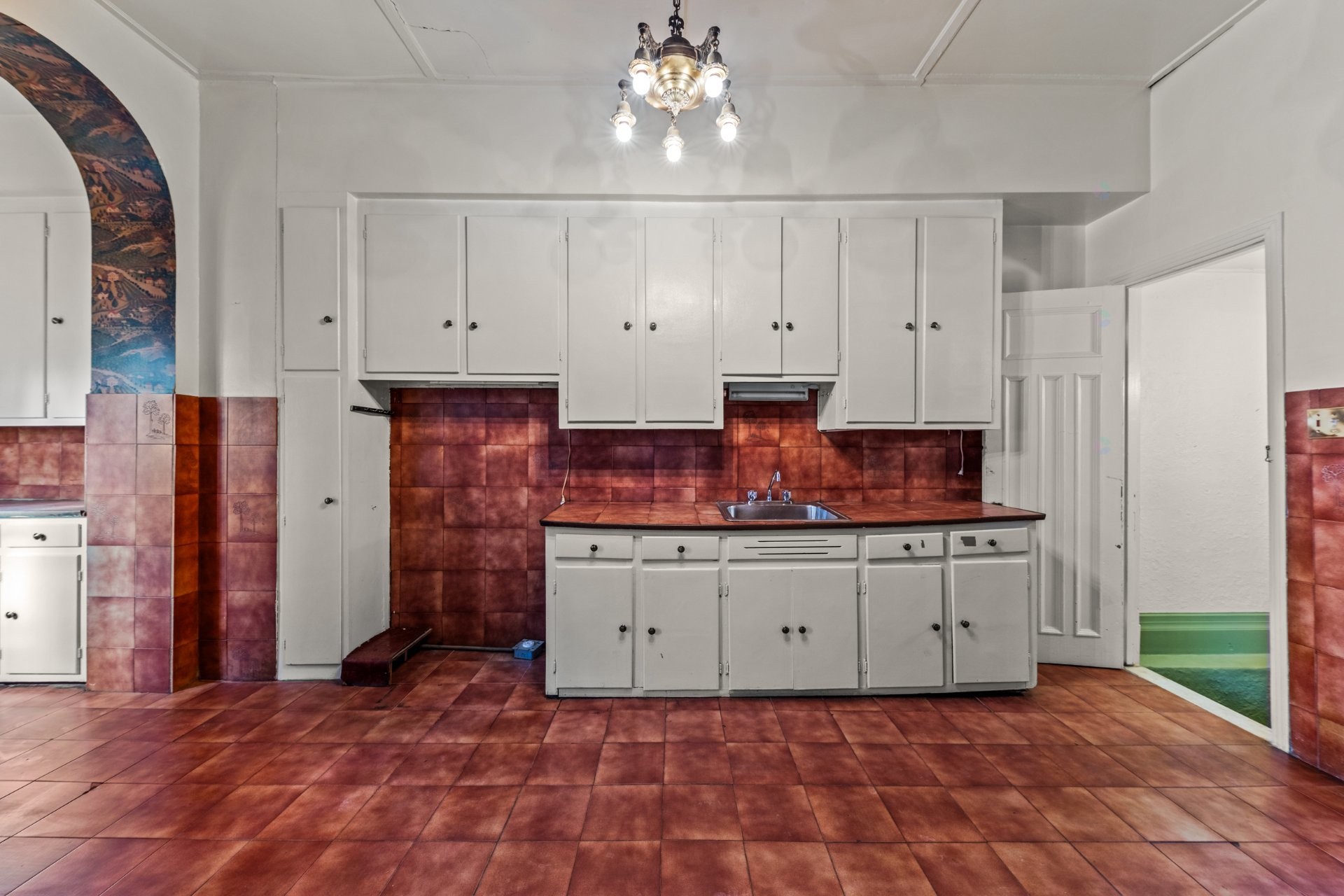 









464


Av. Bloomfield

,
Montréal (Outremont),




QC
H2V3R8

