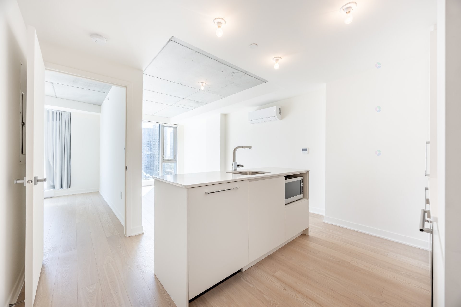 









360


Rue Mayor

, 1606,
Montréal (Ville-Marie),




QC
H3A0J4

