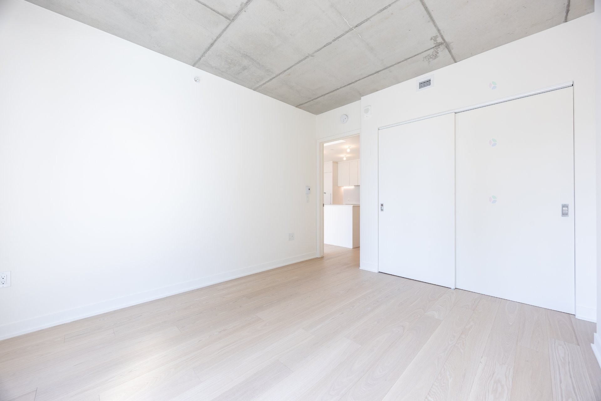 









360


Rue Mayor

, 1606,
Montréal (Ville-Marie),




QC
H3A0J4

