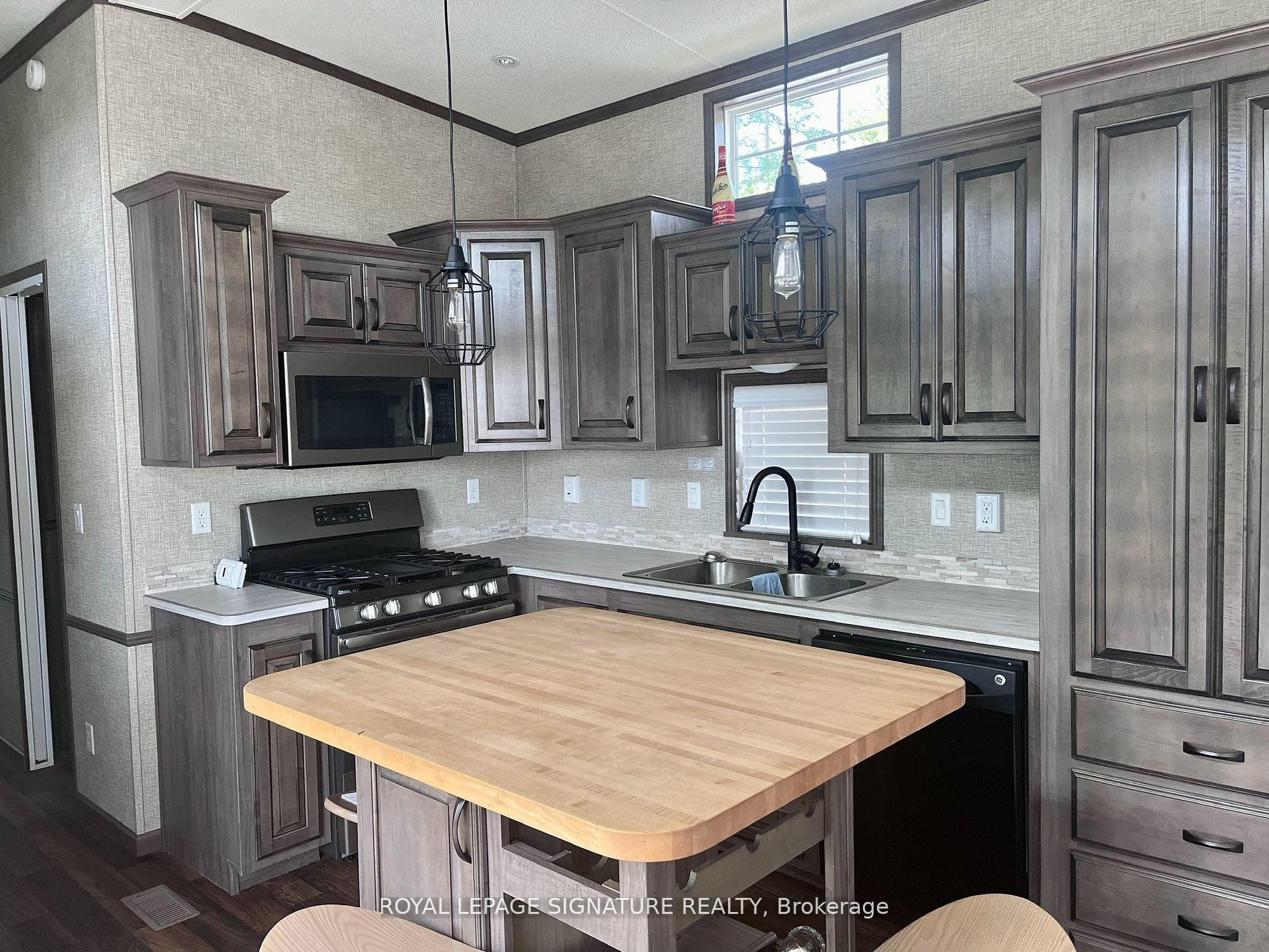 









2152


County 36

Road, 30,
Kawartha Lakes,




ON
K0M 1L0

