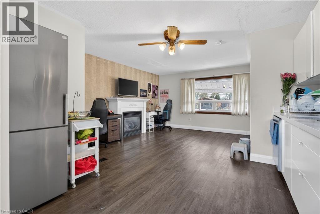 












150 EWEN Road Unit# 2

,
Hamilton,




Ontario
L8S3C7

