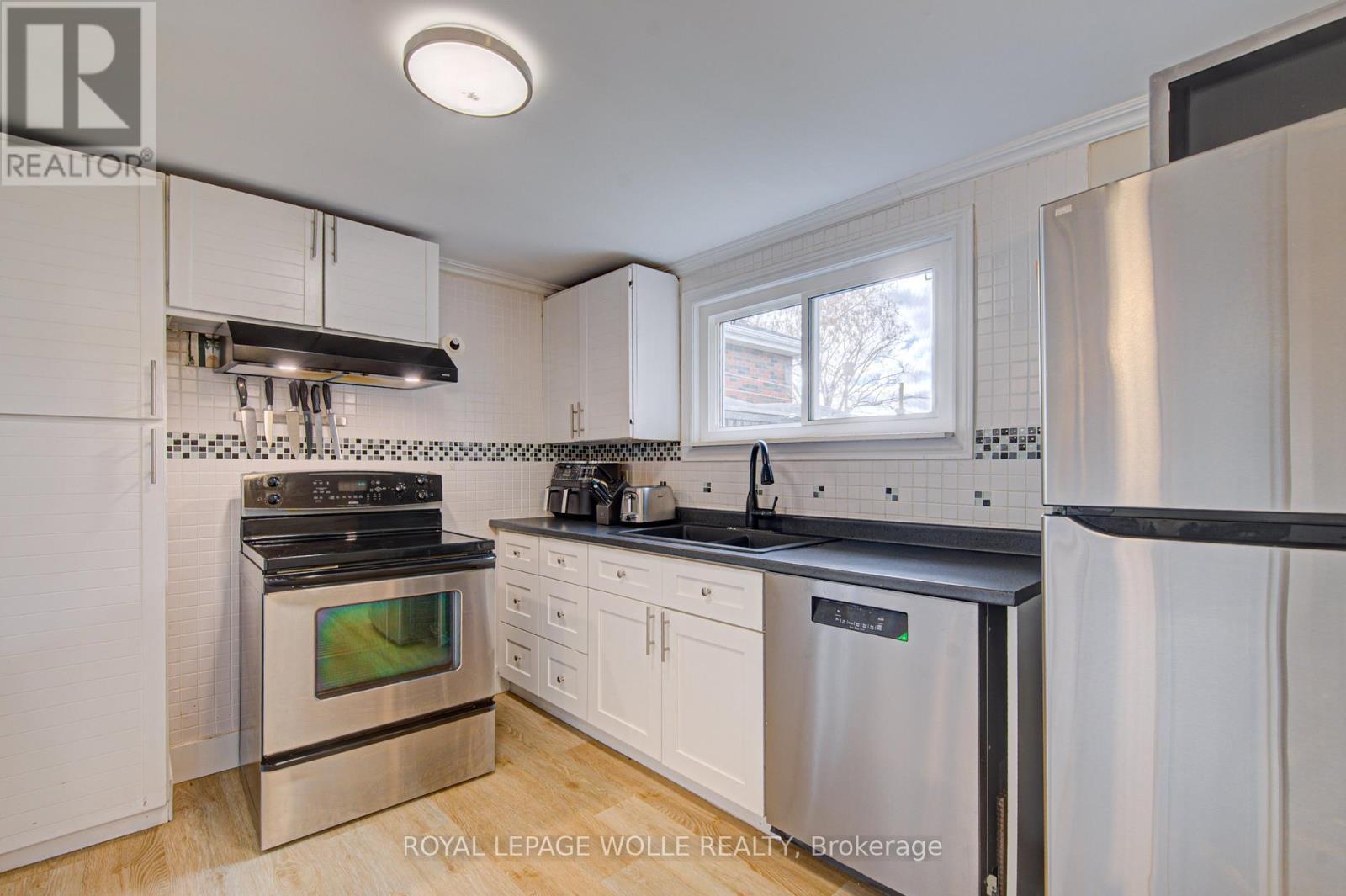 












345 NELSON STREET

,
Brantford,




Ontario
N3S4E3

