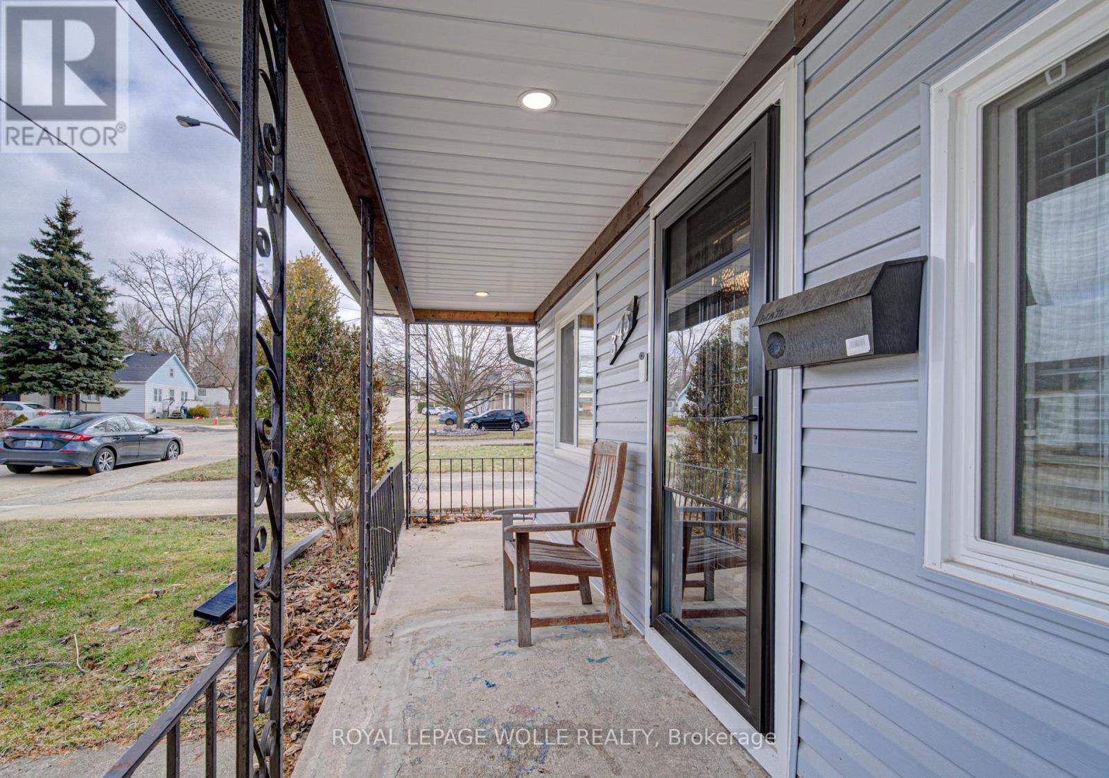 












345 NELSON STREET

,
Brantford,




Ontario
N3S4E3

