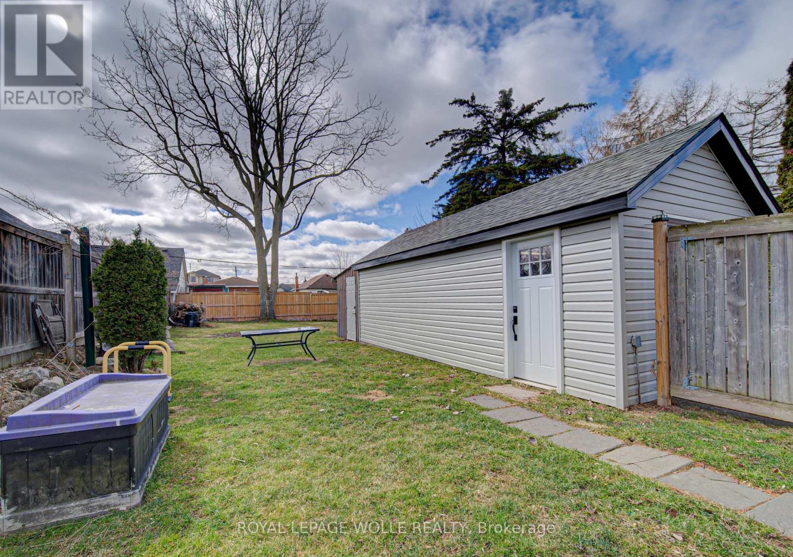 












345 NELSON STREET

,
Brantford,




Ontario
N3S4E3

