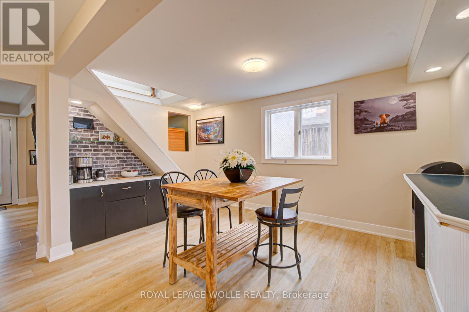 












345 NELSON STREET

,
Brantford,




Ontario
N3S4E3

