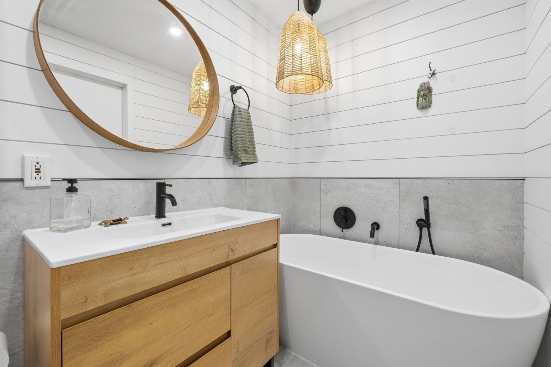 









33


Rue du Gisement

,
Gatineau (Hull),




QC
J8Z3J9

