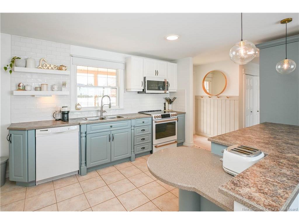 









401


Céline

ST,
Tracadie,




NB
E1X 1A4

