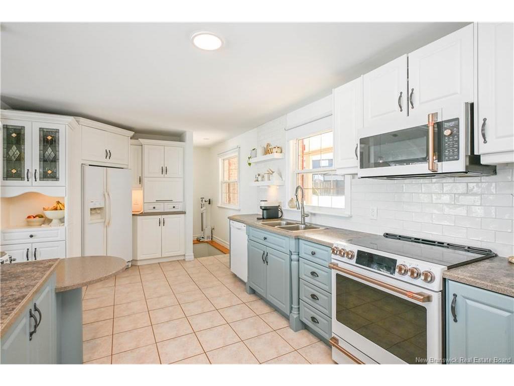 









401


Céline

ST,
Tracadie,




NB
E1X 1A4

