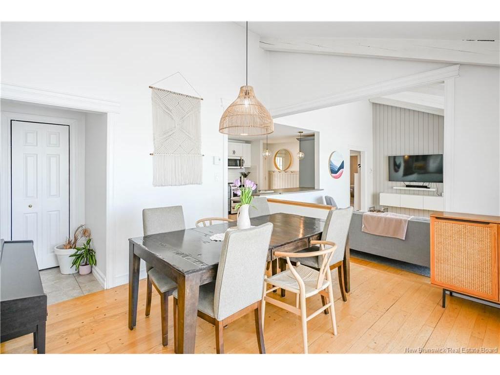 









401


Céline

ST,
Tracadie,




NB
E1X 1A4

