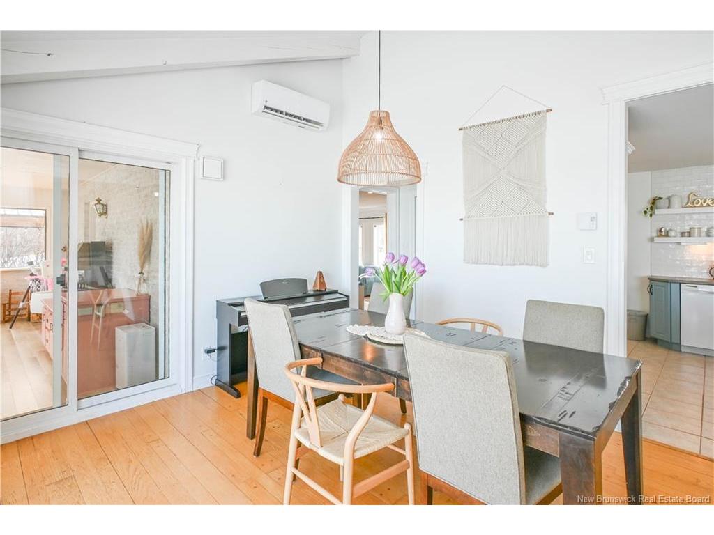 









401


Céline

ST,
Tracadie,




NB
E1X 1A4

