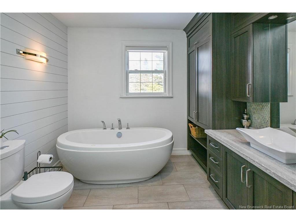 









401


Céline

ST,
Tracadie,




NB
E1X 1A4

