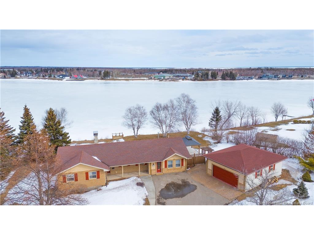 









401


Céline

ST,
Tracadie,




NB
E1X 1A4

