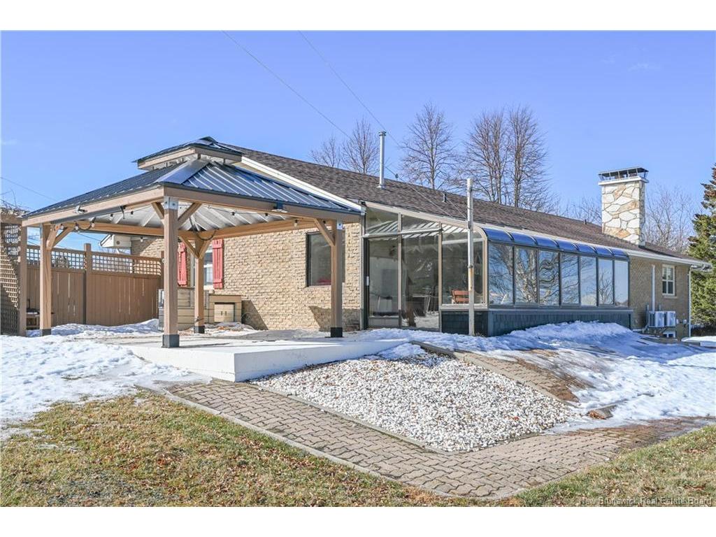 









401


Céline

ST,
Tracadie,




NB
E1X 1A4

