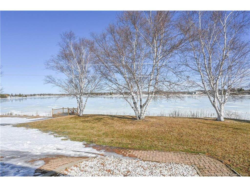 









401


Céline

ST,
Tracadie,




NB
E1X 1A4

