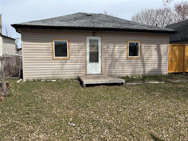 









1897


Bannatyne

AVE,
Winnipeg,




MB
R2R 0B3

