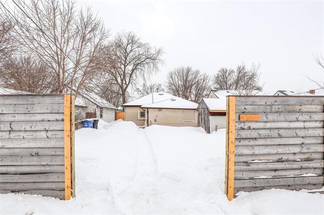 









1897


Bannatyne

AVE,
Winnipeg,




MB
R2R 0B3

