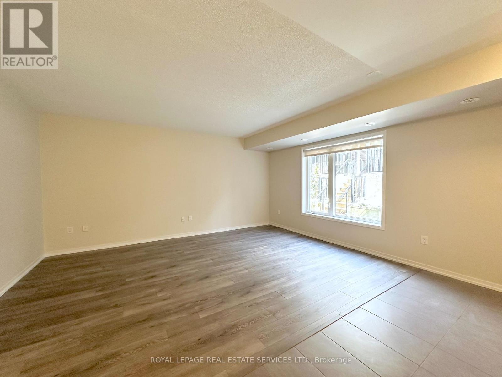 












513 - 35 VALLEY WOODS ROAD

,
Toronto,




Ontario
M3A2R5

